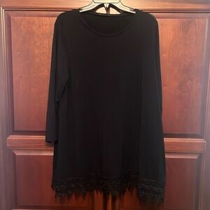 Mountain Mammas long sleeve top.